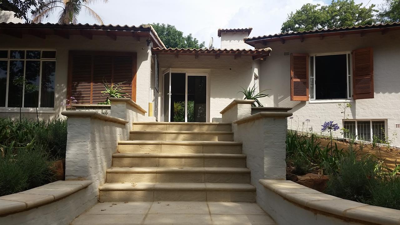 Amberhall Guesthouse Johannesburg Ngoại thất bức ảnh